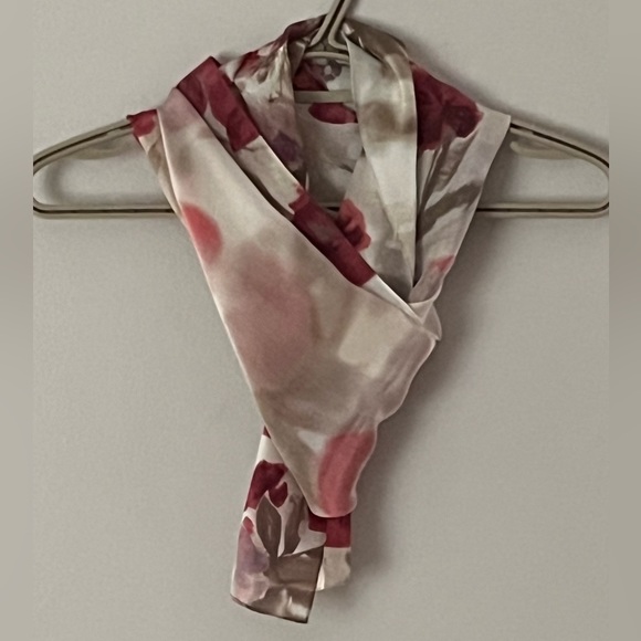 Women’s Cynthia Rowley Pink/Rose Pansy’s Floral Print Vintage Silk Scarf - Picture 3 of 16
